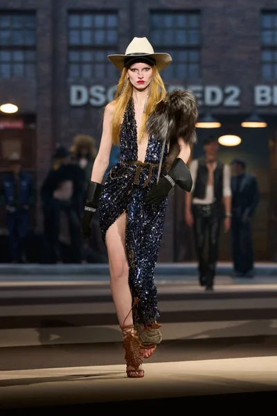Look 13